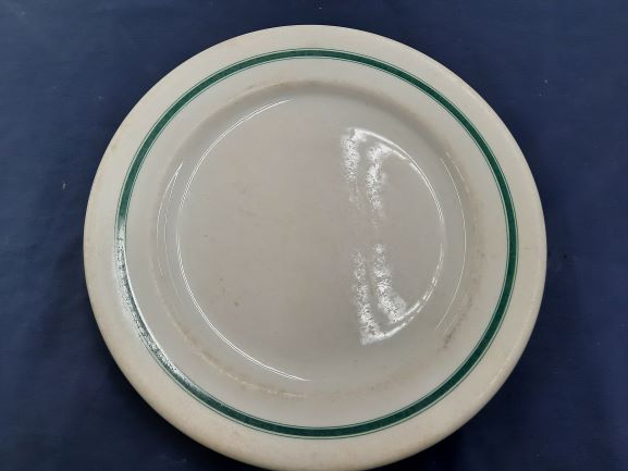 plate with green-jpg637546976081011925