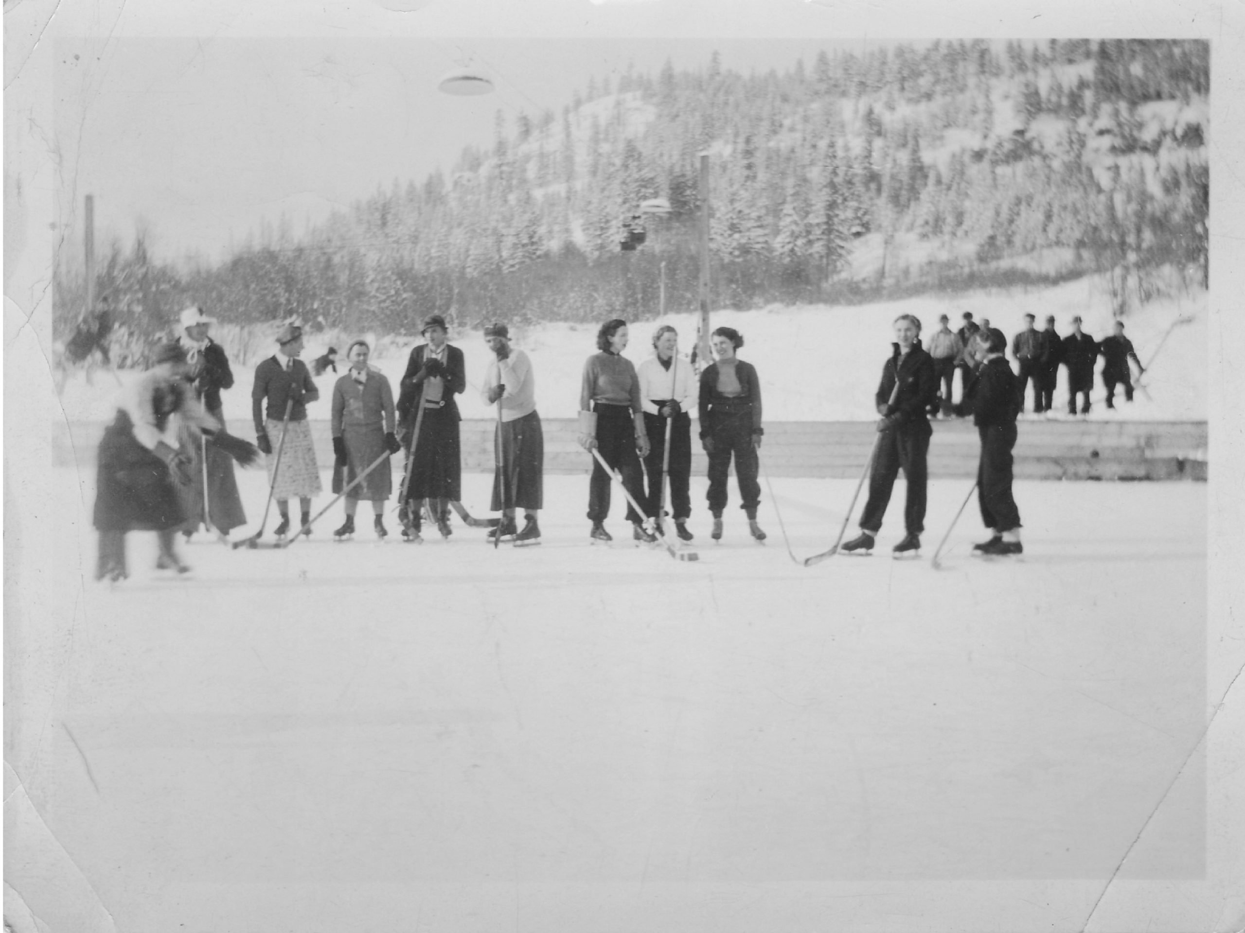 Blakeburn Women vs Men Hockey Game