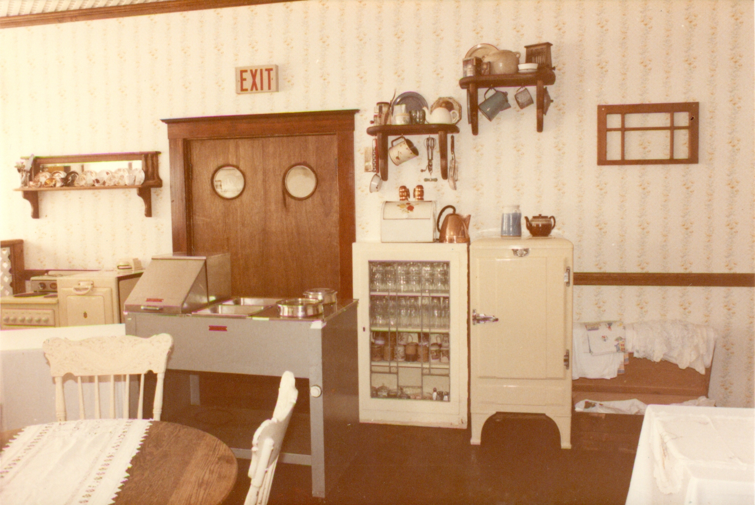 Coalmont Hotel Dining Room 2 1981